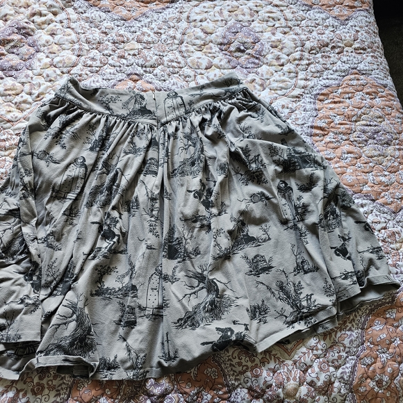 Printed Gray Women's Skirt - Picture 4 of 6